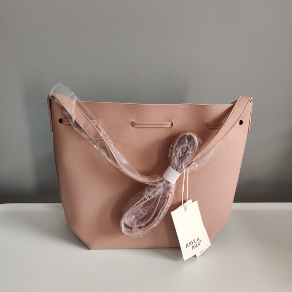 Kayla + Ava cross body bucket bag in blush pink - Picture 4 of 8